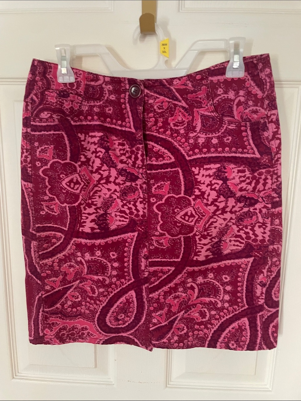 Ann Taylor printed denim pink skirt size 2
